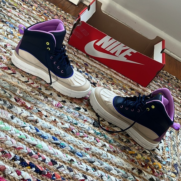 Nike Woodside 2 High (GS) - Picture 11 of 13